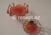 Şaftalı mürəbbəsi